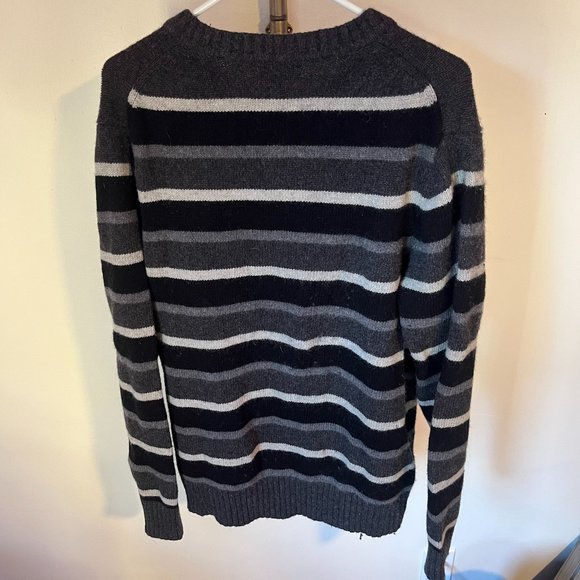 Patagonia Men's Large Crewneck Sweater Great Condition - Picture 3 of 3